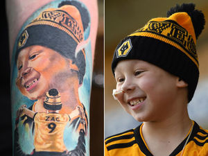 Supporting image for story: Wayne backs Zac by getting arm tattoo