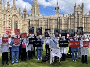 Supporting image for story: Assisted dying: Emotional debate hears country ‘not teeming with granny killers’