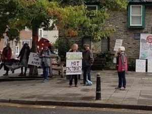 Supporting image for story: Controversial plans for 110,000-bird chicken farm to be approved