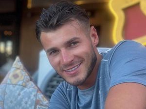 Supporting image for story: Three arrested after man, 24, stabbed to death in Knightsbridge street