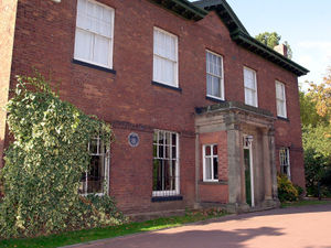 Supporting image for story: Experience Shakespeare under the stars at Wolverhampton museum with The Lord Chamberlain’s Men