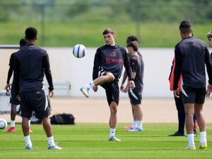 Supporting image for story: Manchester United defensive trio sit out training as Europa League final looms