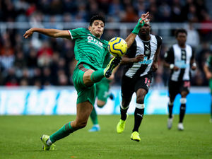Supporting image for story: Newcastle United 1 Wolves 1 - Report and pictures