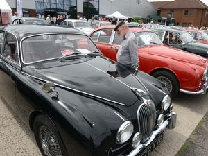 Supporting image for story: Classic car show visitors told to book in advance