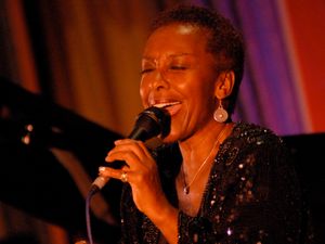 Supporting image for story: Elaine Delmar to play Birmingham this Valentine's Day