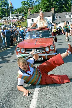 Eistedfodd president Terry Waite takes part in the parade