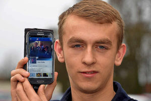 Dean Hindley checks phone every 10 minutes