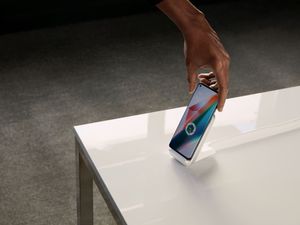 Supporting image for story: Oppo unveils Find X3 phone range to challenge Apple and Samsung