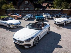Supporting image for story: From 327 to Z4 – driving BMW’s historical roadsters