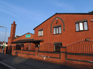 Supporting image for story: Target mosque set for extension 