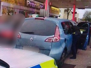 Supporting image for story: Two arrests after drugs discovered in car following police stop in Wolverhampton