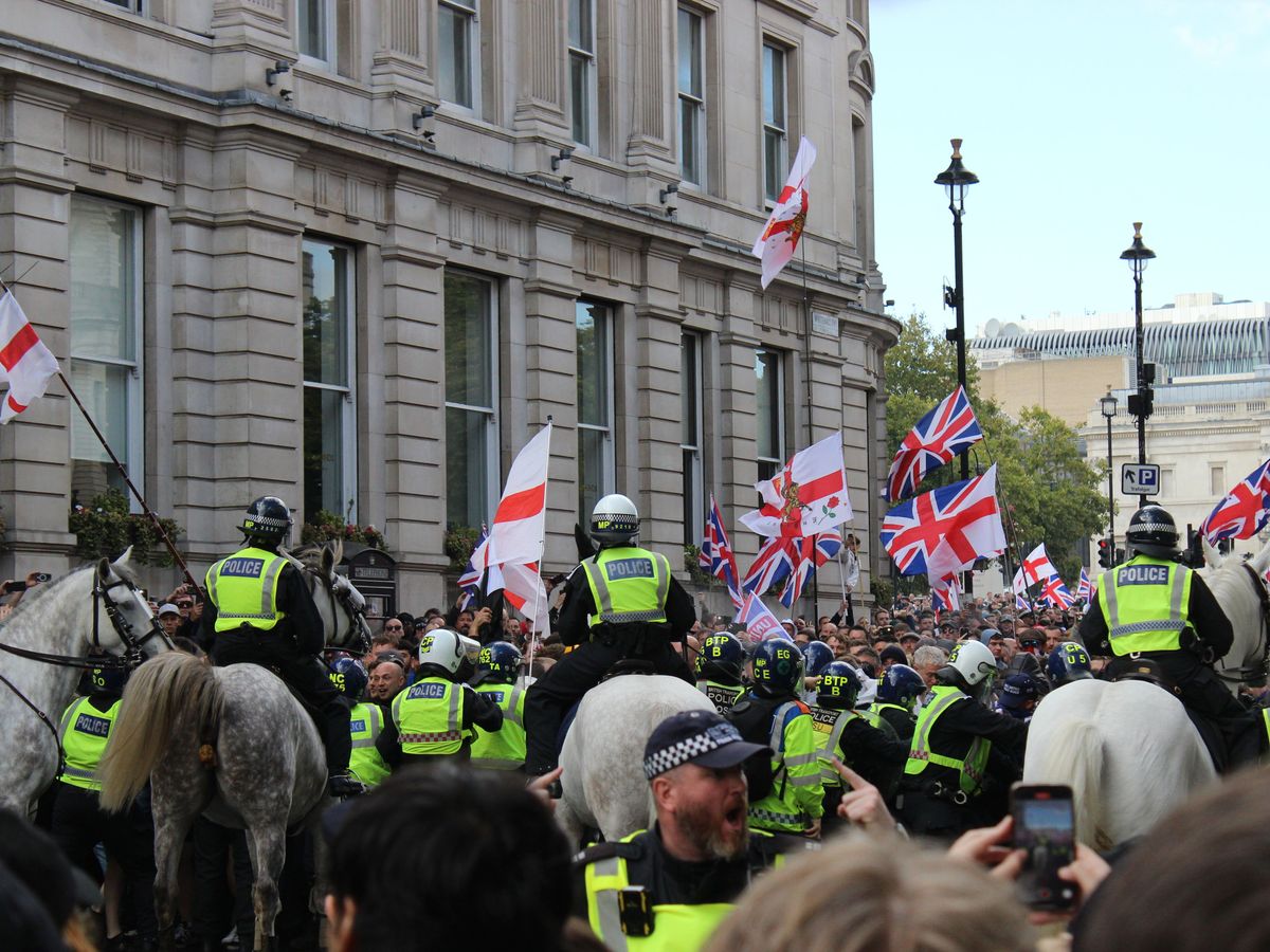 No 10 defends PM &lsquo;fight of our times&rsquo; remarks after condemning march violence