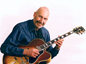 Supporting image for story: Tributes as Shropshire guitarist and music shop co-owner dies aged 79
