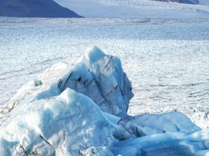 Supporting image for story: Antarctica would become ice-free if temperatures rise by 10C, study warns