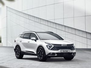 Supporting image for story: Kia reveals overhauled Sportage SUV