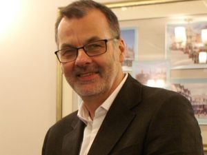 Supporting image for story: Editor praises Rotary's fundraising and work for charity