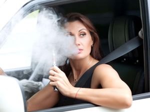 Supporting image for story: Vaping to be banned in cars carrying children under Government plans