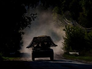 Supporting image for story: Ukrainian civilians urged to evacuate Pokrovsk as Russian troops approach