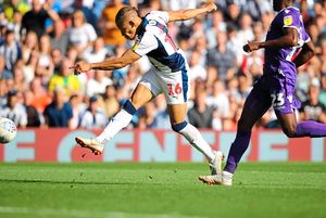 Dwight Gayle's finding his feet at Albion (AMA)