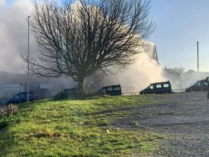 Supporting image for story: Fire rips through derelict pub in Dudley