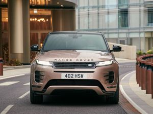 Supporting image for story: Range Rover Evoque gains upgraded tech and refreshed cabin