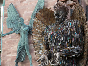 Supporting image for story: Knife Angel travelling to Birmingham to spread anti-knife crime message