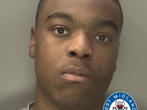 Supporting image for story: Teen jailed for 11 years after stabbing boy to death in argument over mobile phone