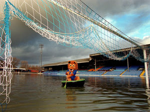 Supporting image for story: Tributes paid to Shrewsbury photographer who travelled the globe and captured some of football's most iconic moments