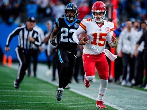 Supporting image for story: Kansas City Chiefs back to winning ways against Carolina Panthers