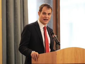 Supporting image for story: Minister: UK exploring alternative Gaza aid routes but land crossings critical