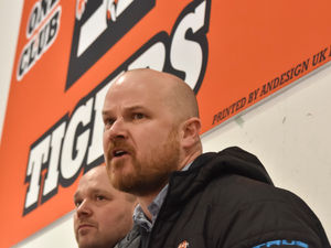 Supporting image for story: Telford Tigers finish with thrilling victory