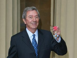 Supporting image for story: TV star Des O’Connor dies after suffering fall at home