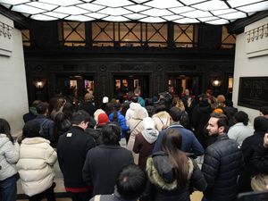 Supporting image for story: Shoppers predicted to spend average of £236 each in Boxing Day sales