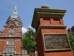 Supporting image for story: Bloomberg gift to John Hopkins University covers tuition for medical students