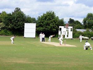 Supporting image for story: Bridgnorth top of a congested Division Two