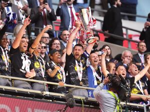 Supporting image for story: Southampton return to Premier League after beating Leeds in play-off final