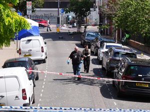 Supporting image for story: Residents tell of waking to gunshot sounds after man is murdered in north London