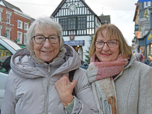 Supporting image for story: Shoppers in Bridgnorth give their views on pending ambulance strikes