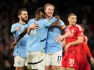 Supporting image for story: Manchester City and Arsenal win as leaders Liverpool held at Newcastle
