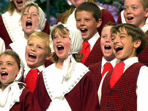 Supporting image for story: Schoolchildren kick off Langollen Eisteddfod week