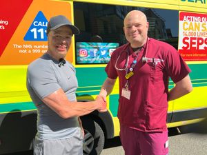 Darren was also reunited with trauma doctor Richard Fawcett