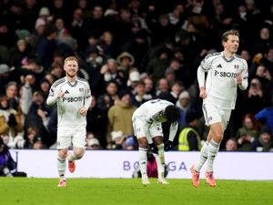Supporting image for story: Harrison Reed last-gasp stunner leaves Liverpool reeling as Fulham force draw
