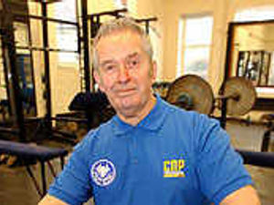 Supporting image for story: Beefcake contest after fake tan truce