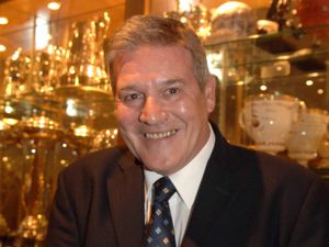 Supporting image for story: Tributes pour in for former West Brom hero Graham Lovett 