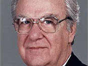 Supporting image for story: Black Panther police chief dies at 81