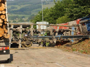 Supporting image for story: Lorry overturns on A5 blackspot
