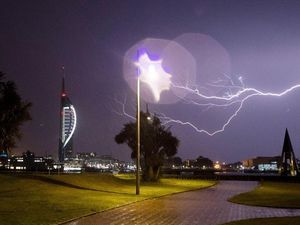Supporting image for story: Why will thunderstorms hit the UK? Your questions answered