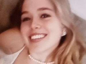 Supporting image for story: Police appeal for help to find missing Wolverhampton girl, 15