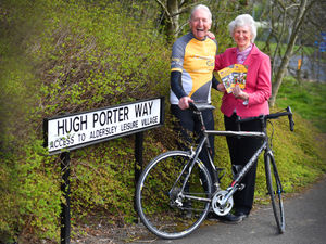 Supporting image for story: Golden couple ready to welcome riders to charity event