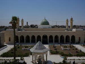 Supporting image for story: Iraq reopens historic Mosul mosque eight years after Islamic State destruction